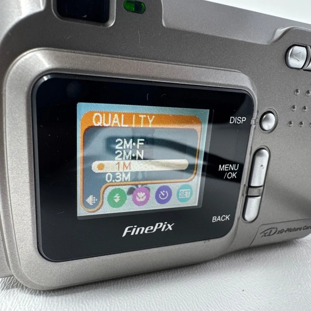 Fujifilm FinePix 2650 Digital Camera 2.0MP 3x Optical Zoom Silver Fujinon Lens